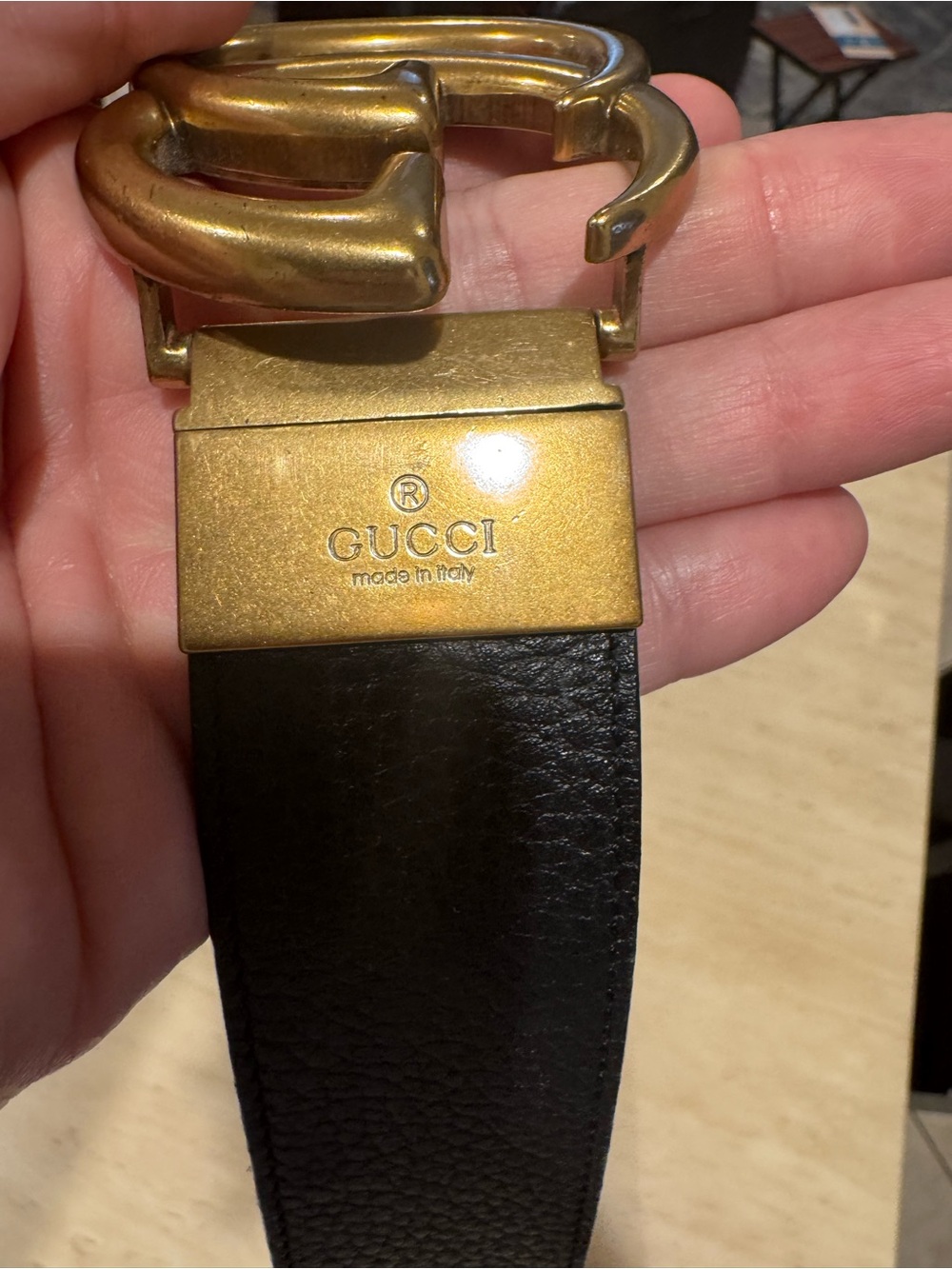 Gucci Black Leather Belt with Antique Gold Double G Buckle - Picture 3 of 6